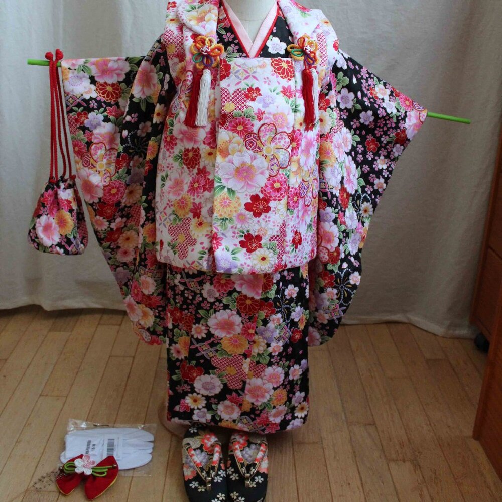 Shichi-go-san Girls Kimono Set from Japan for 3-year-old